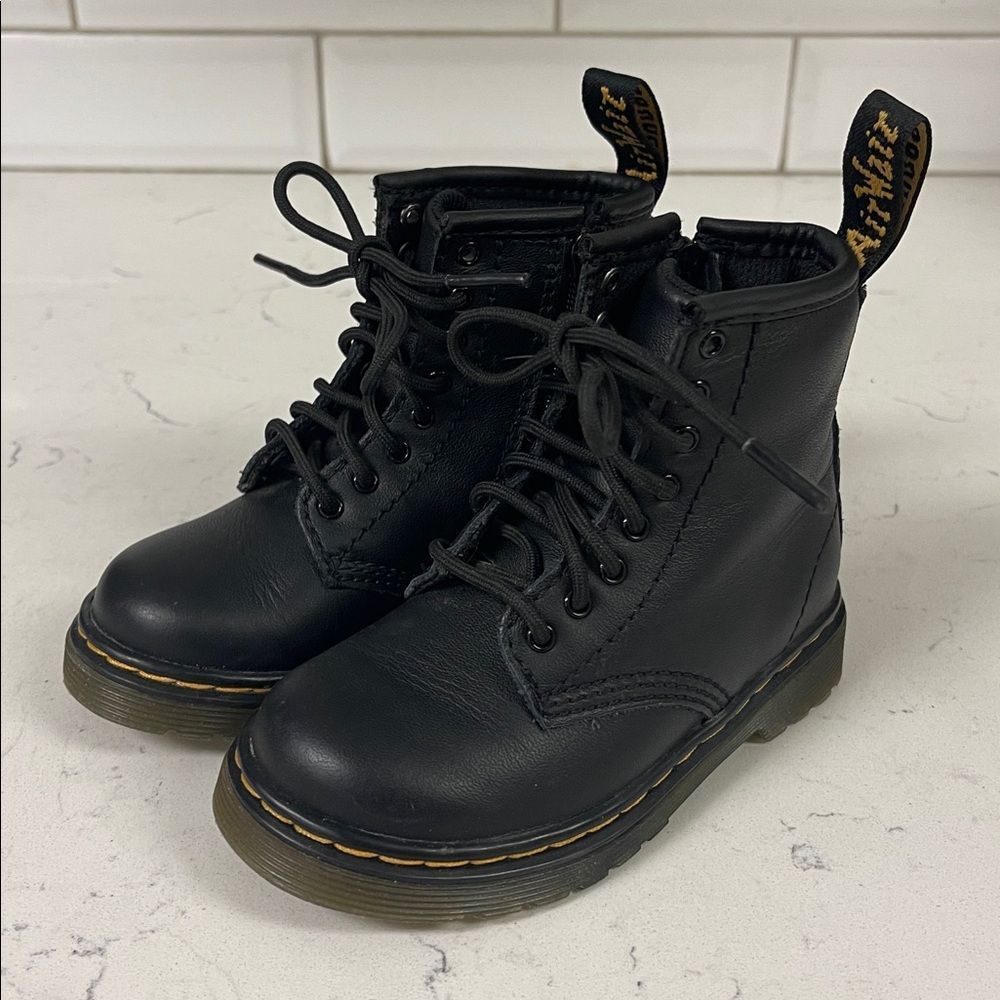 DR MARTEN TODDLER 1460 T SOFTY T LEATHER LACE UP BOOTS Size 7